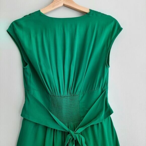 LIL / DIL Anthropologie 100% Silk V-Neck Tie Back Dress Kelly Green Sz XS Flawed - Picture 11 of 16
